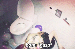 blondechan:  dara makin closing a toilet seat look sexy(??) 