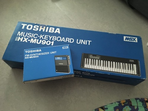 New toys!Toshiba HX-MU900 (MSX-AUDIO / OPL) cartridge with matching HX-MU901 keyboard! The whole set