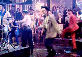aurelian-s:Boy George as a random club kid dancing in the audience (x)