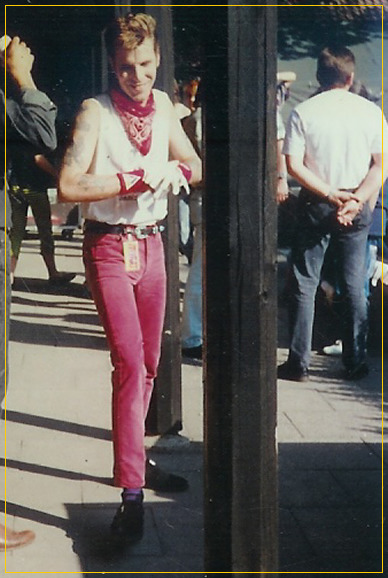 acme-rockabilly:  My favorite drummer, Slim Jim Phantom! 