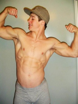 barejock: Yeah bro, I worked out a bit this summer  