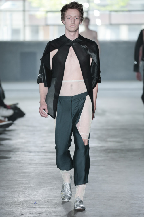 DESIGN: THERÉSE PALMHAGERPHOTO: TEAM PETER STIGTERMODEL: CLAES STORM