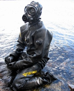 rubberskincz.tumblr.com post 142624019810