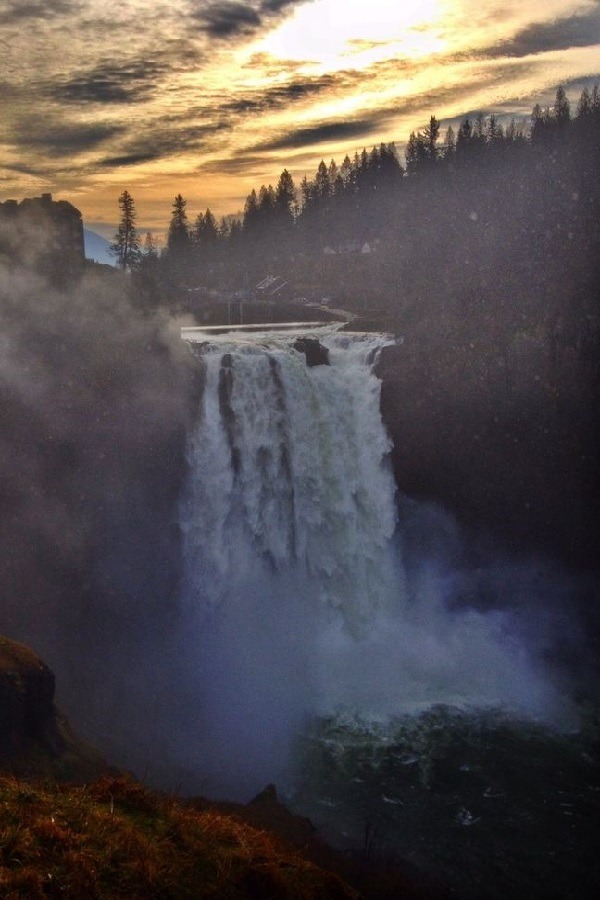 wolverxne:  Snoqualamie Falls, Seattle | by: { Dalton Storm } 