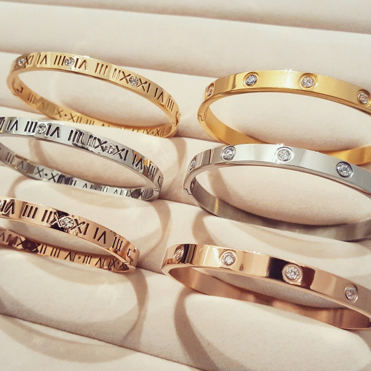 cartier bracelet roman numerals