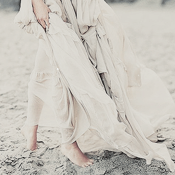 A FEW OF MY FAVORITE THINGS   ↦   Circe - Madeline Miller⇀ “ It was my first lesson. Beneath the smo