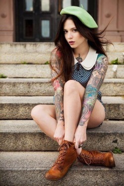 itsall1nk:  More Hot Tattoo Girls athttp://hot-tattoo-girls.blogspot.com