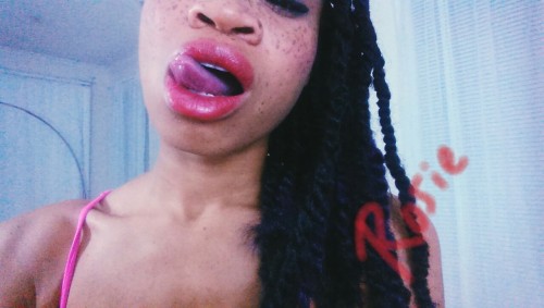 Porn photo badgoddessrosie:  Goddess Rosie’s Lips.