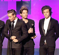 lilotayne:   &ldquo;too tall&rdquo;  &ldquo;just right&rdquo; 