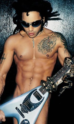 male-and-others-drugs:  Lenny Kravitz 