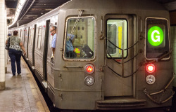 hernwood:  Waiting on the subway in Prospect