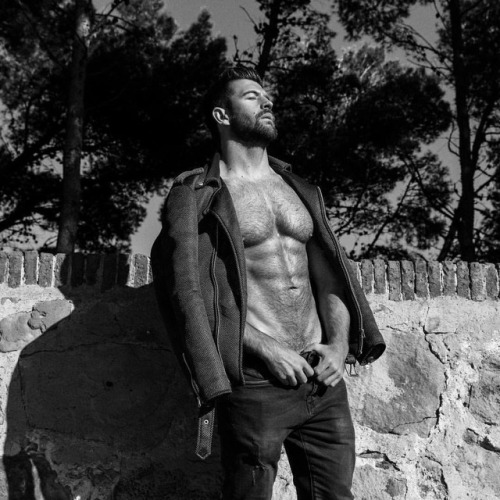 beardburnme:  Martoco17 instagram