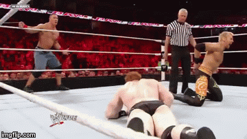 hotwweguys:  Look at that ass
