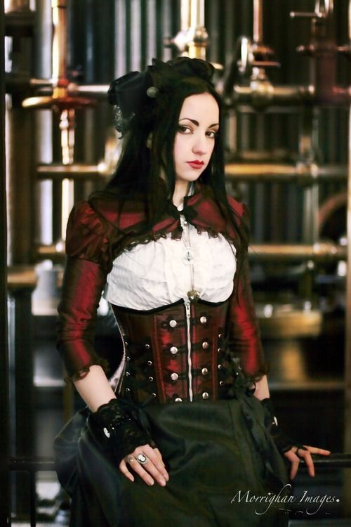 steampunk-girl:  Steampunk GirlSteampunk Girl Twitter