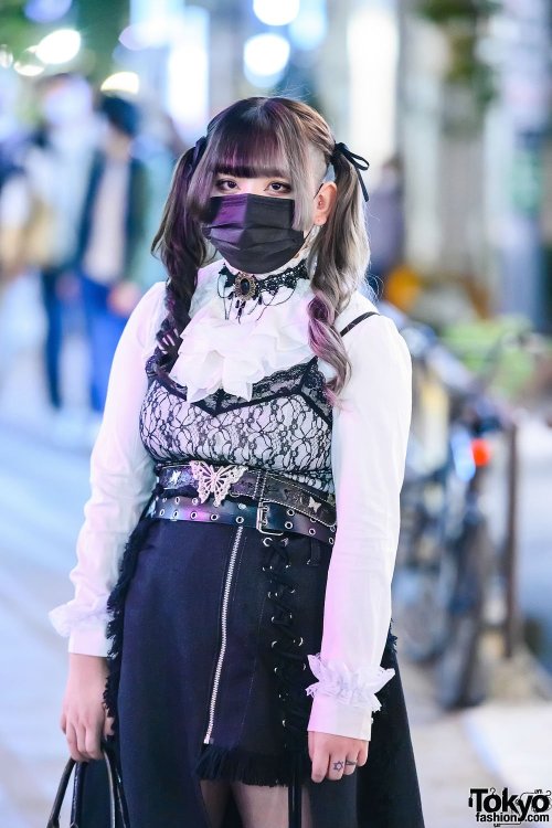 20-year-old friends Miu and Miuchan on Cat Street in Harajuku wearing dark fashion including a chain