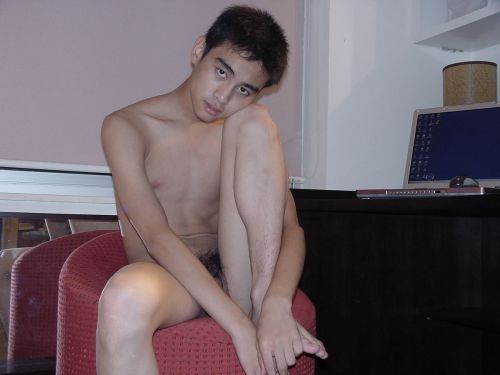 hot4asianmale:  See more at: Hot4AsianMale.tumblr.com  最美小鲜肉