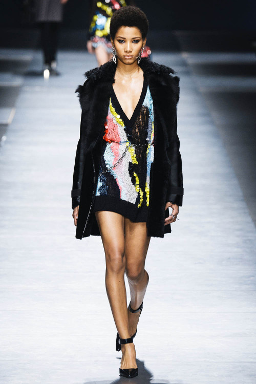 couture-day:    Fall/Winter 2016-17 Versace    