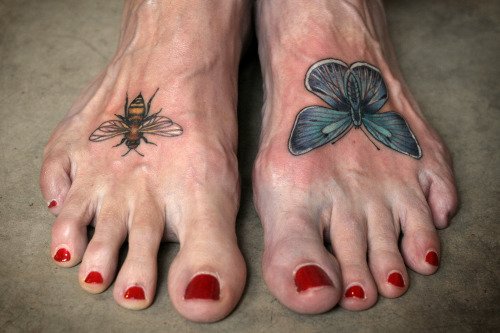 wonderlandtattoospdx:  Bee and butterfly by Alice Kendall!  More bees, please!  