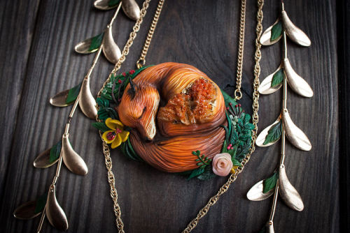 wordsnquotes:  Gilded and Glittering Mythical Amulets and Sculptures Inspired by Myth Ellen Rococo i