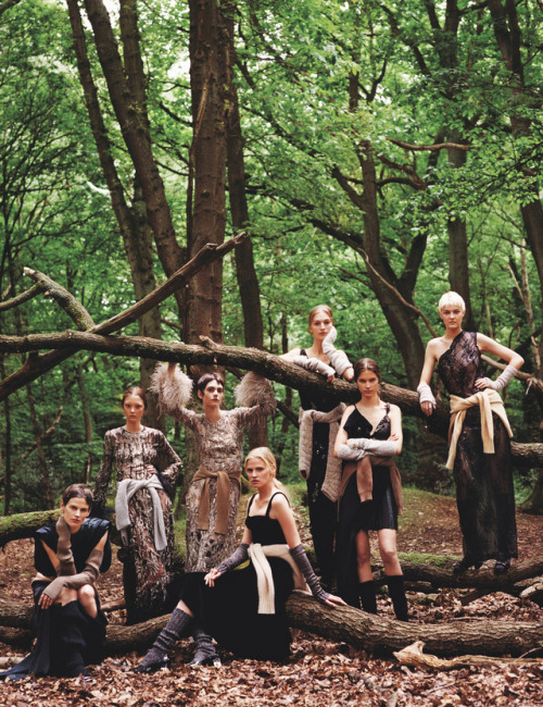 Forest escape  Sara Grace &amp; Faretta for W MagazinePhoto by: Alasdair McLellanSee m