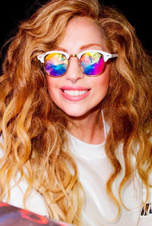  Gaga in NYC earlier today. 
