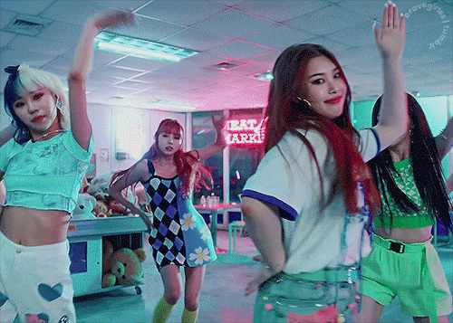 #ggnroulette:purple Kiss + Fave Mv + Every 30 Seconds