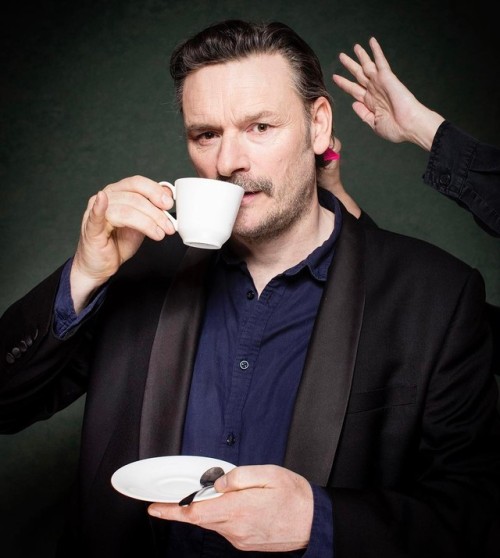 yeahwehadatime: Julian Barratt has a bit of hair and tea during a shoot, 2017 please do not remove: 
