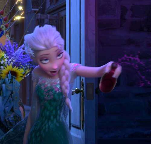 constable-frozen:  I’m fine   Elsa aus Disney’s Frozen ordentlich betrunken.