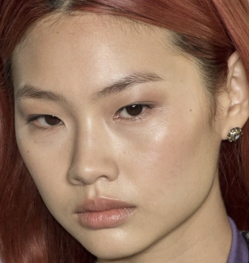 hoyeon @ bottega veneta ss18