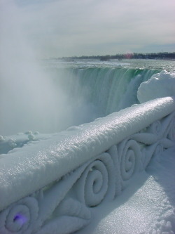 manvelian:   Frozen Niagara Falls  by nhanusek