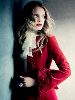 She-Loves-Fashion:  Natalia Vodianova By Paolo Roversi For Vogue Russia December