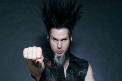 hellofmetal:      Today is the first anniversary of the death of Wayne Static.   