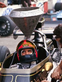itsbrucemclaren:    Fittipaldi 1972 | Emerson Fittipaldi (Italy 1972)   