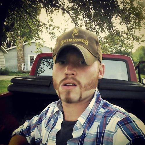 kyredneck:  redneckrough:  Hop in my truck and let’s ride bubba!  Nice hat,  got one just like it.  Can i suck your dick bubba?