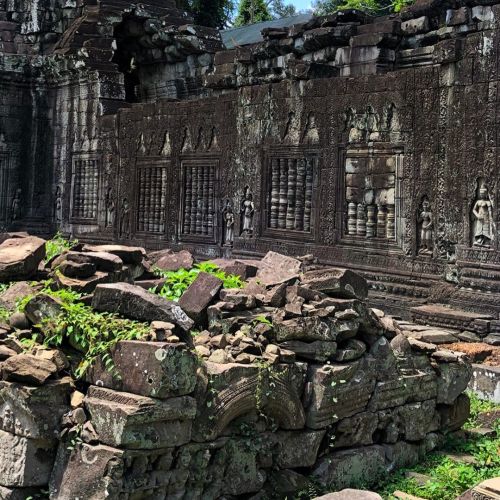 hinducosmos:Preah Khan Temple, Angkor Wat, Cambodialoreleypolaroid wrote : Preah Khan Temple. It is 