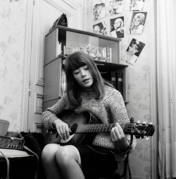 isabelcostasixties:  Françoise Hardy photographed