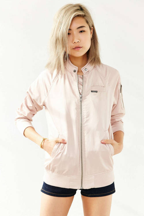 898:should i buy this jacket or are Members Only jackets too 80sThis was 3 years ago I should’ve bou