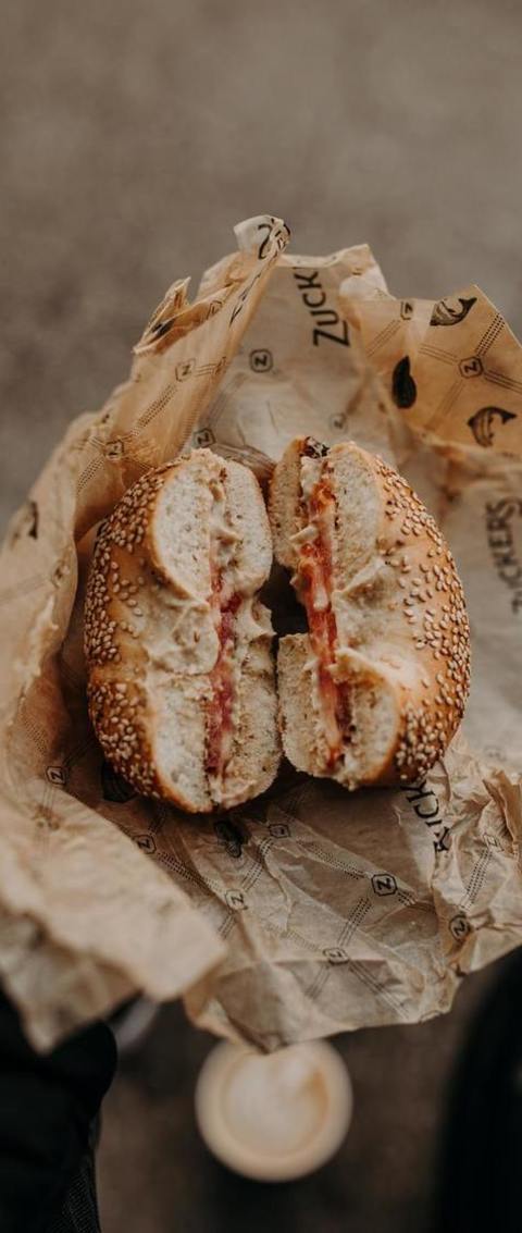 Cream Cheese And Tomato Sesame Seed Bagel