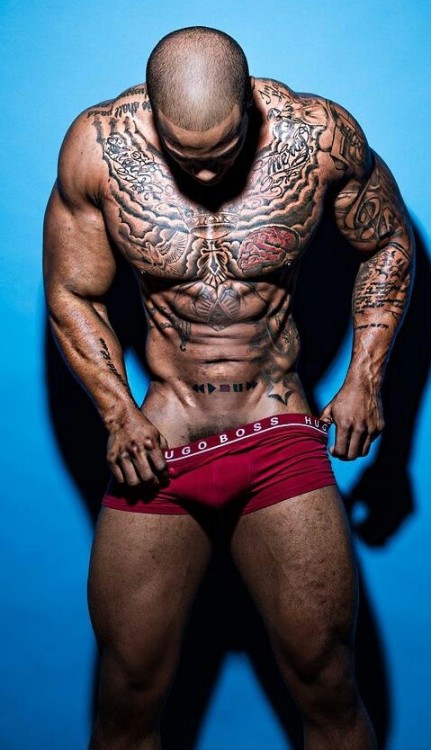 dominicanblackboy:  Sexy gorgeous hot tatted muscle ass Steven Beck!😍😘