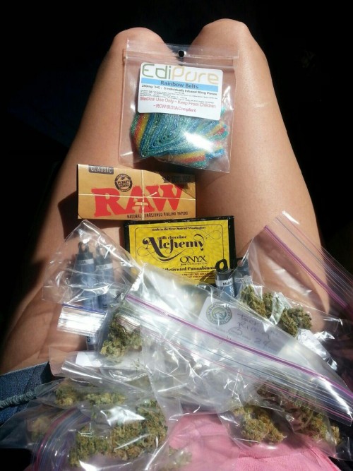 mrs-420:  thisisrxe:  I am one lucky bitch.  And I’m gonna be one lucky bitch when I get there and steal it all 