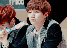 Min Yoongi +lollipops