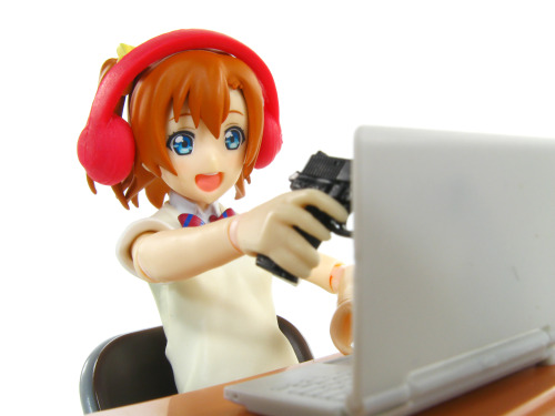 raspberrychainsaw:   ABOUT TO GET FADED Based on the Plastic Curves episode where @d-amazing and @endlessyuji went on a fantastic voyage with @gigabeetle.  Come give our podcast a follow at @plasticcurves, where we shit-talk toys and related (and possibly
