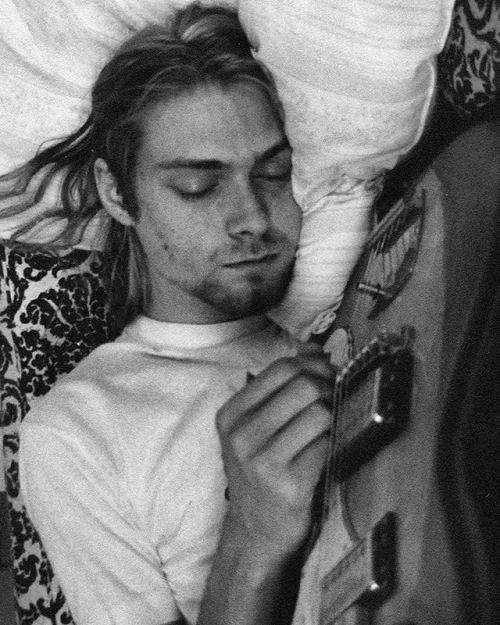 for-ever-nirvana:Kurt photographed by Tracy