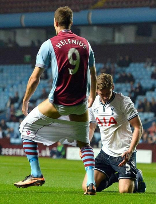 Nickels Helenius shows off his rear angle