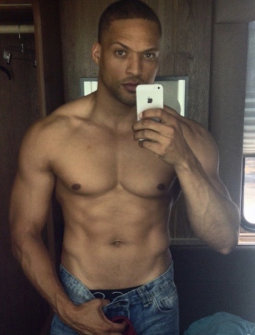 XXX hotsexymenxxx:Cleo Anthony photo