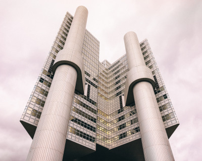 matthiasheiderich:Hypovereinsbank Tower, München. Architects: Walther & Bea Betz. Photo: Matthias Heiderich, 2023