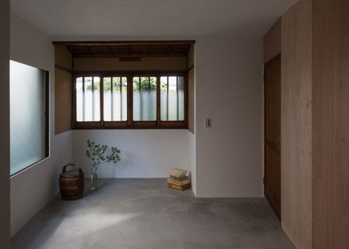 joga:  Tato Architects
