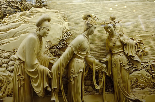 renecampbellart:thedesigndome:Unbelievably Detailed Wooden Sculptures Brought To Life  By Tradi