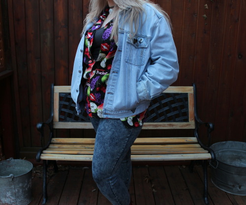 queer-trash: I haven’t done an OOTD in a while but I went to a 90′s themed party last ni