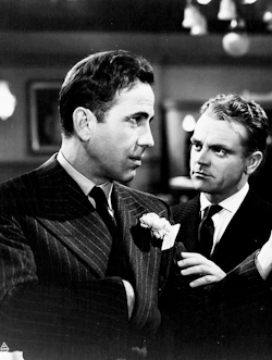 :  Humphrey Bogart and James Cagney in The